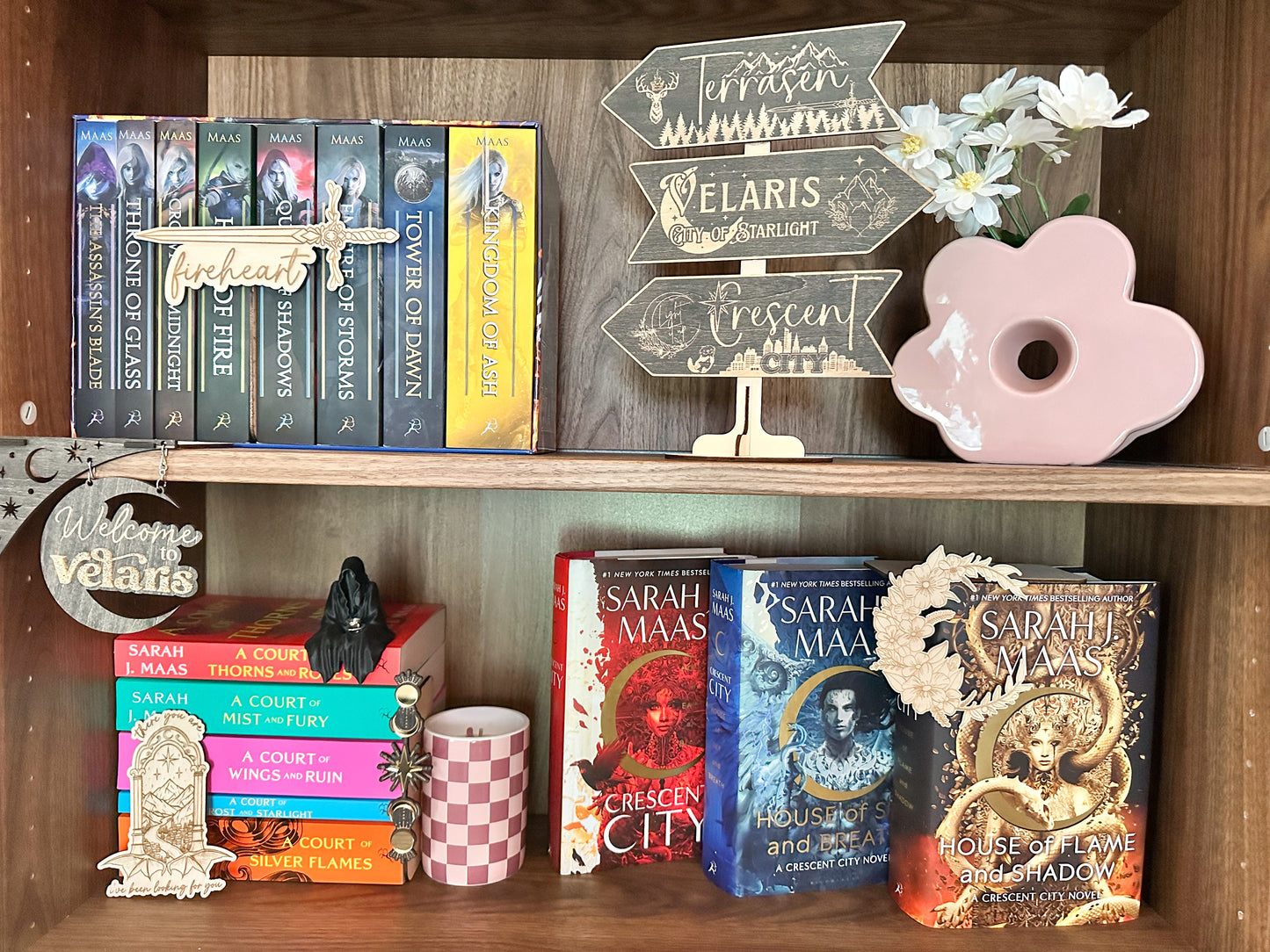 Sarah J Maas - Library Sign Post Luna Beam Creations
