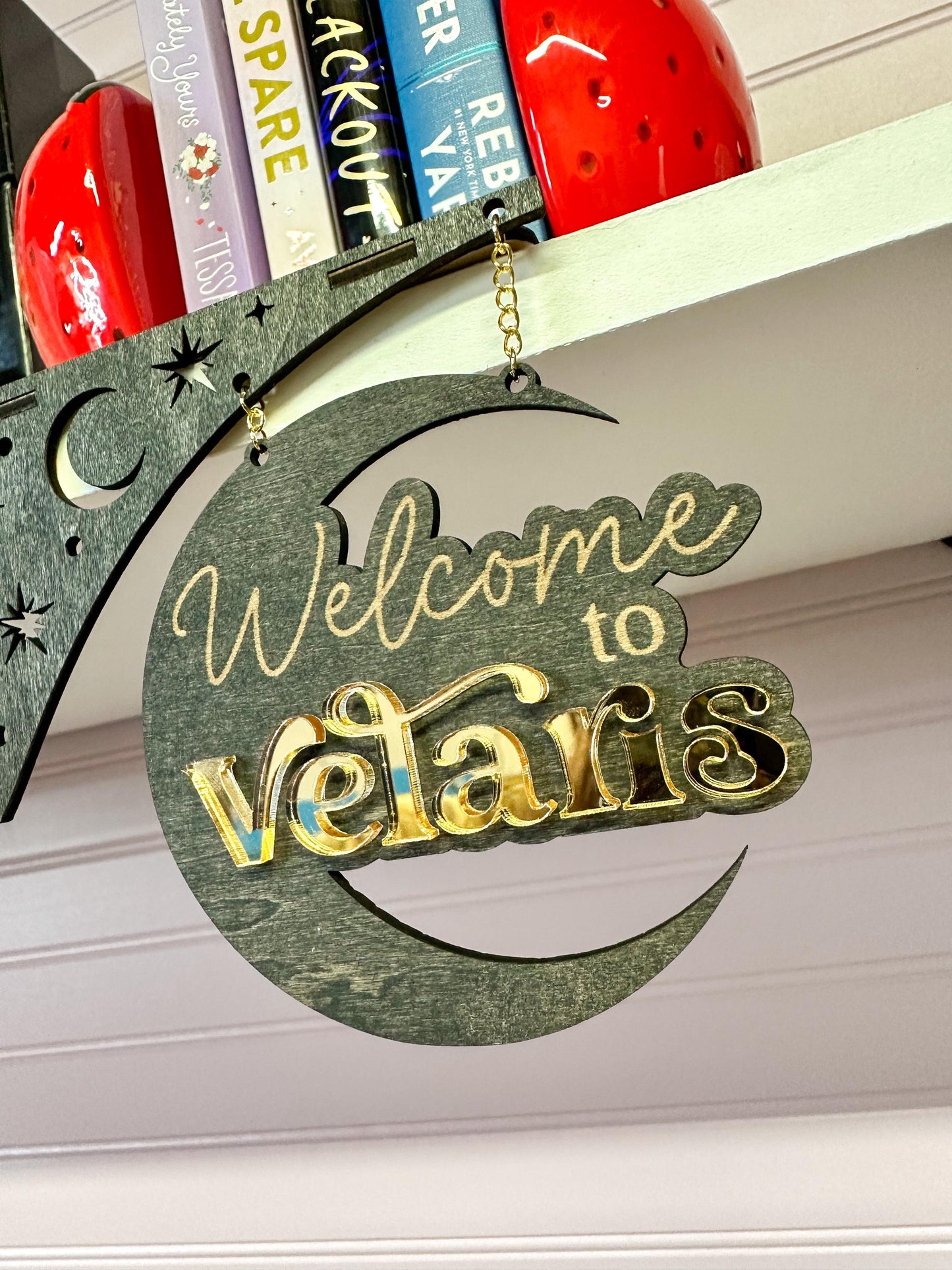 Velaris Corner Bookshelf Bracket