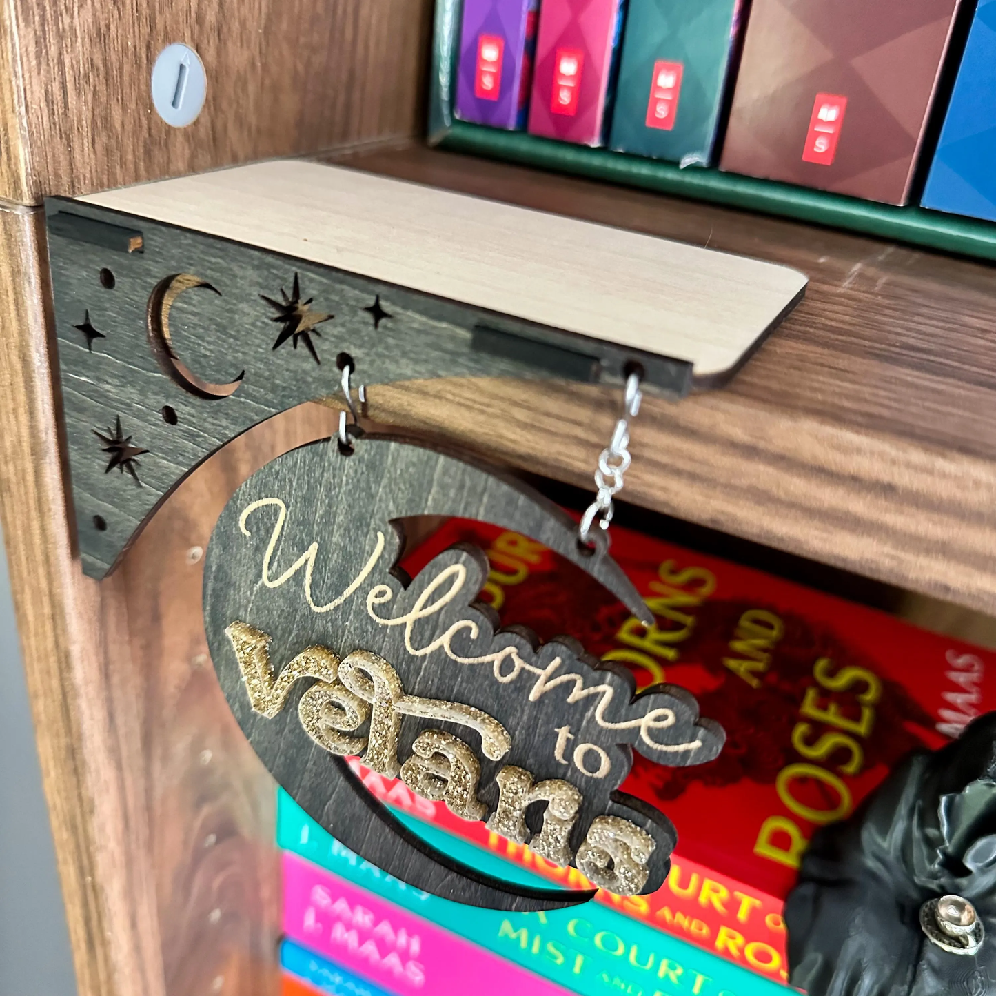 Velaris Corner Bookshelf Bracket Luna Beam Creations